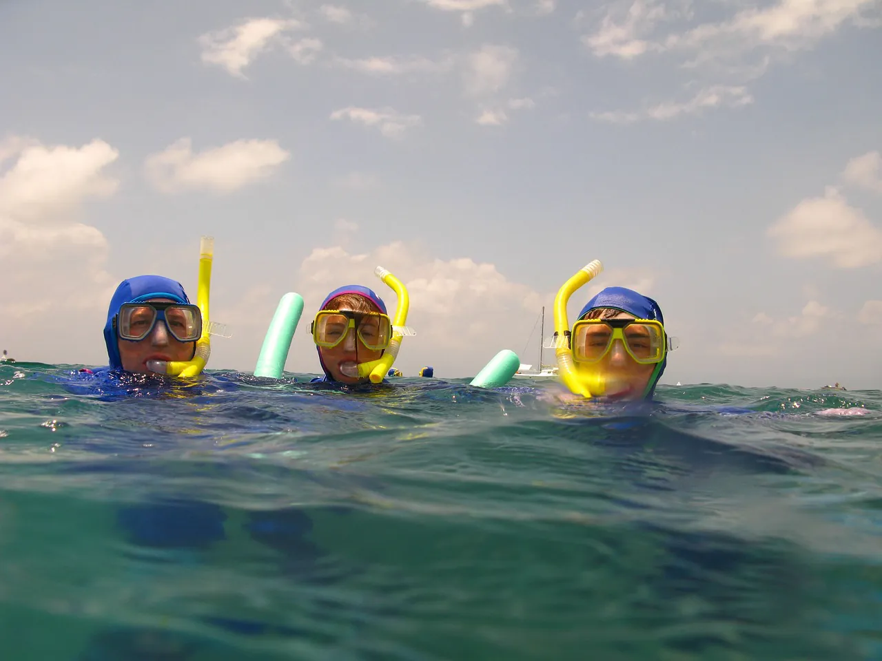 swimming, snorkelling, water, summer, nature, sea, snorkeling, snorkel, mask, outdoor, diving, leisure, activity, active, sport, exercise